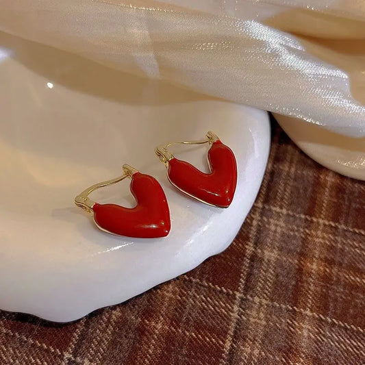 Light Luxury and High Quality Glazed Love Earrings for Women, Small and Exquisite Fashion Earrings, New Earrings