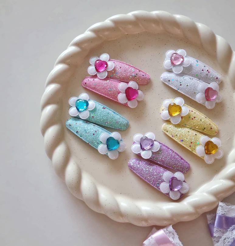Teenie Tiny Flower Heart Glitter Hair Clip Set (of 2) | Free gift packaging if ordered with lace & satin bow pin [with Pinkluvme]