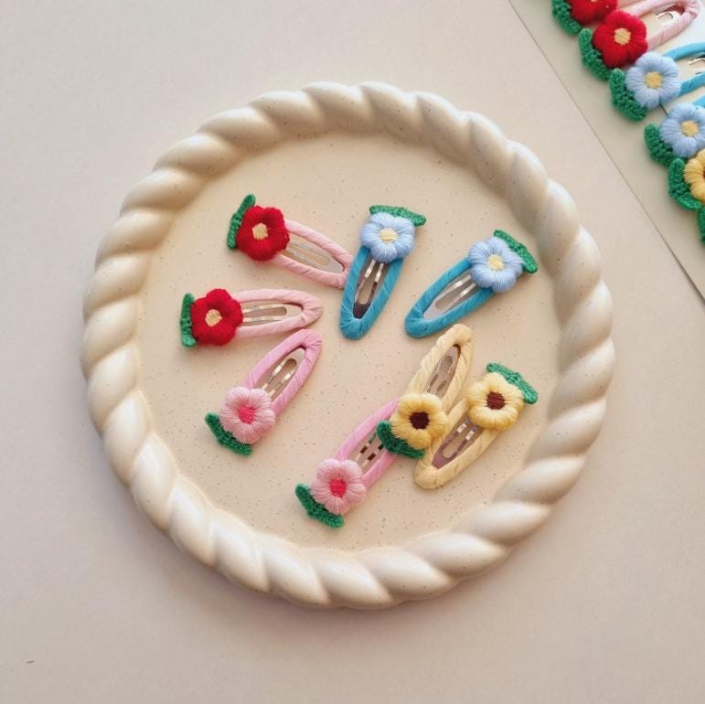 Girl Spring Flower Hair Snap Clip Handmade Spring Stitched Embroidered Flower Handwrapped Hair Clip Made in South Korea [with Pinkluvme]