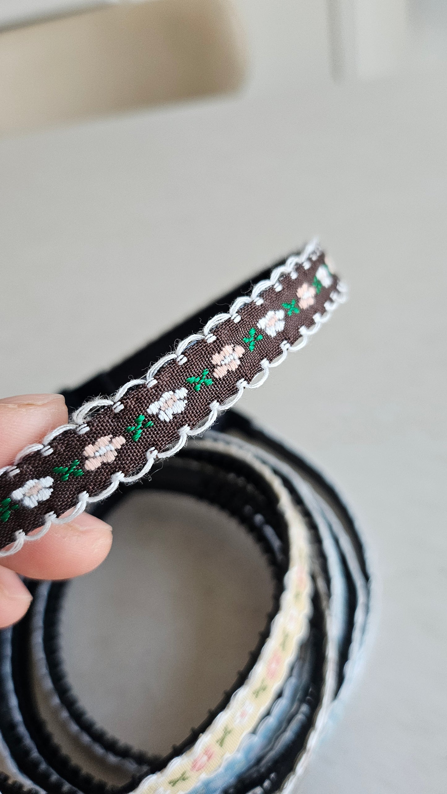 Handmade Linen Embroidered Headband, Bohemian Ethnic Hairband with Non-Slip Double Teeth, Korean Hair Accessory for Women & Girls
