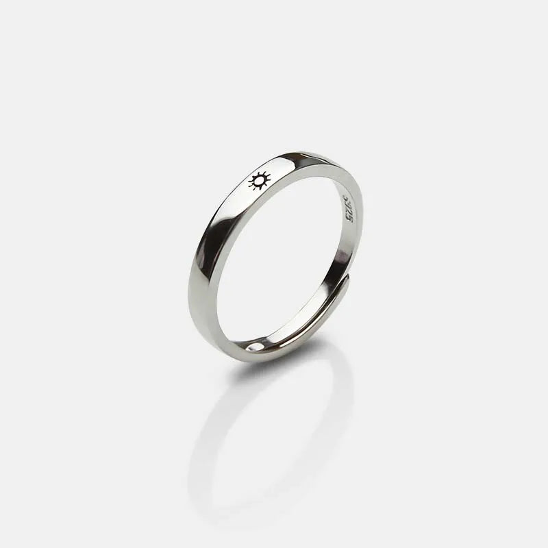 2Pcs Astronaut Planet Couple Rings for Women Men Cute Sliver Color Star Moon Adjustable Finger Rings Romantic Lovers Jewelry