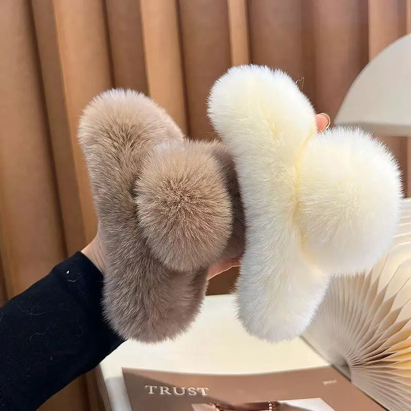 1/2PCS Large plush clip with a high-end feel, autumn and winter furry hair clip, women's temperament, and hair styling