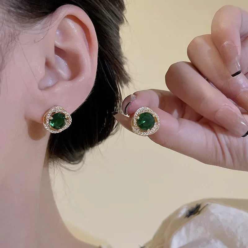 Classic Emerald Green Crystal Stud Earrings – Vintage Halo Round Design