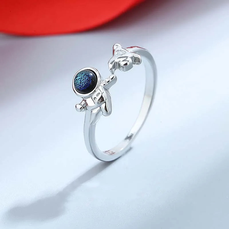 2Pcs Astronaut Planet Couple Rings for Women Men Cute Sliver Color Star Moon Adjustable Finger Rings Romantic Lovers Jewelry