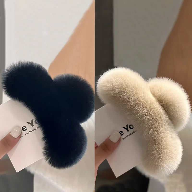 1/2PCS Large plush clip with a high-end feel, autumn and winter furry hair clip, women's temperament, and hair styling
