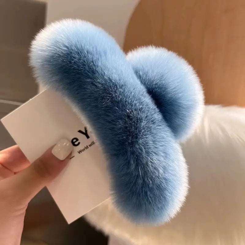 1/2PCS Large plush clip with a high-end feel, autumn and winter furry hair clip, women's temperament, and hair styling