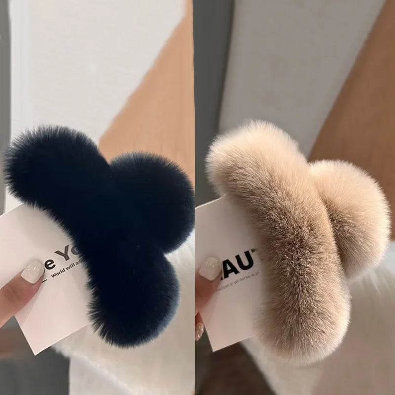 1/2PCS Large plush clip with a high-end feel, autumn and winter furry hair clip, women's temperament, and hair styling