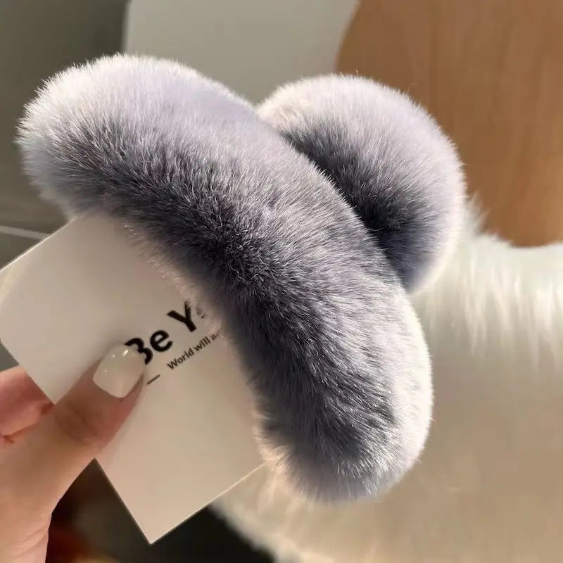 1/2PCS Large plush clip with a high-end feel, autumn and winter furry hair clip, women's temperament, and hair styling