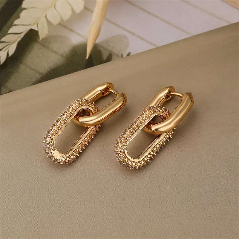 Women’s Rhinestone Hoop Earrings – Modern Chain-Link Design