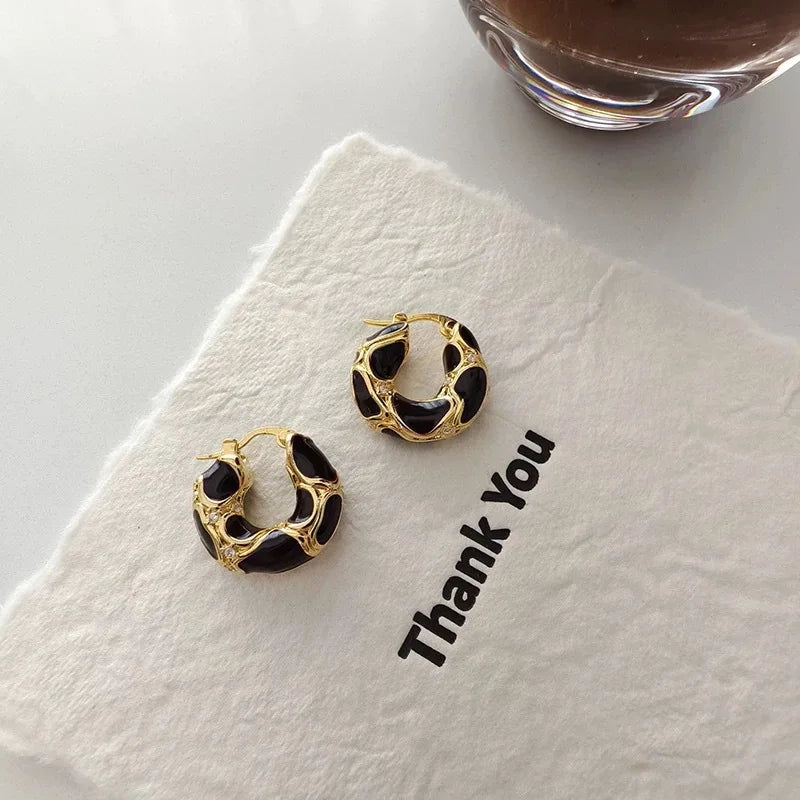 French Retro Enamel Leopard U-Shaped Earrings – Vintage Drop Style