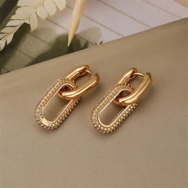 Women’s Rhinestone Hoop Earrings – Modern Chain-Link Design