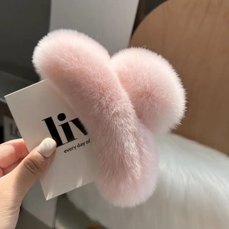 1/2PCS Large plush clip with a high-end feel, autumn and winter furry hair clip, women's temperament, and hair styling