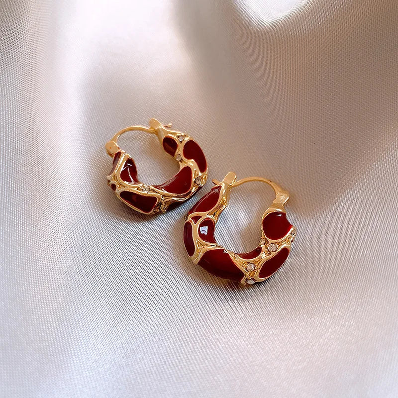 French Retro Enamel Leopard U-Shaped Earrings – Vintage Drop Style