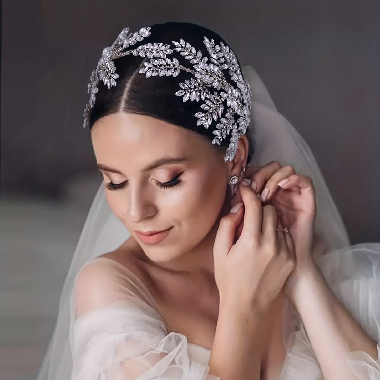1PC Handmade Bride Wedding Crown Headwear Dresses Inlaid With Noble Rhinestone Hair Hoops Wedding Hair Accessories Bridal Headwear Rhinestone Ladies Headband