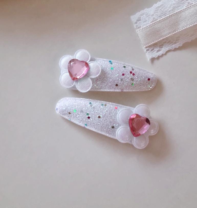 Teenie Tiny Flower Heart Glitter Hair Clip Set (of 2) | Free gift packaging if ordered with lace & satin bow pin [with Pinkluvme]