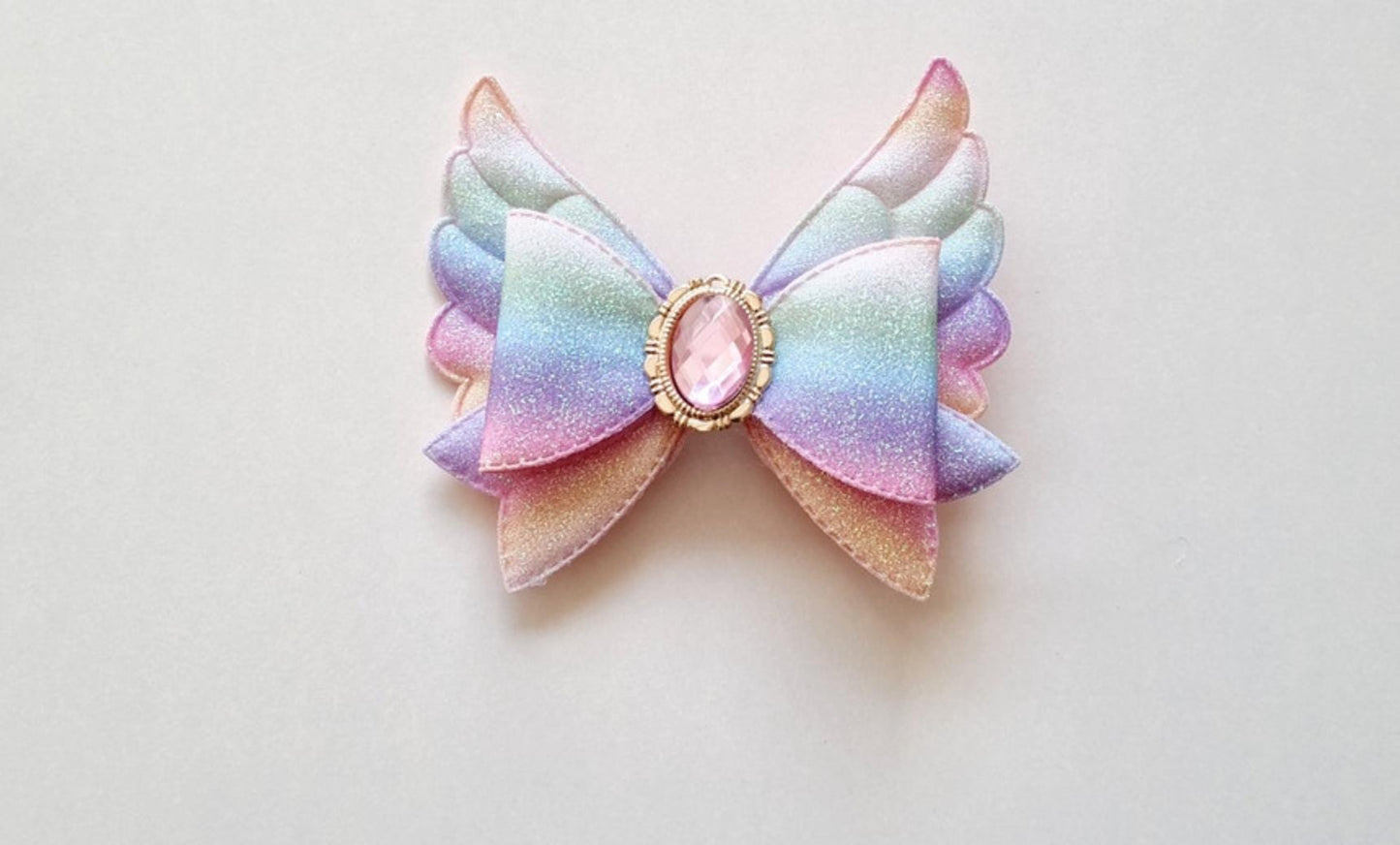 Rainbow Sherbet Angel Wing Gem Hair Clip – Kids pin Korean anime cosplay catchy teenie jewel princess Halloween party favor [with Pinkluvme]