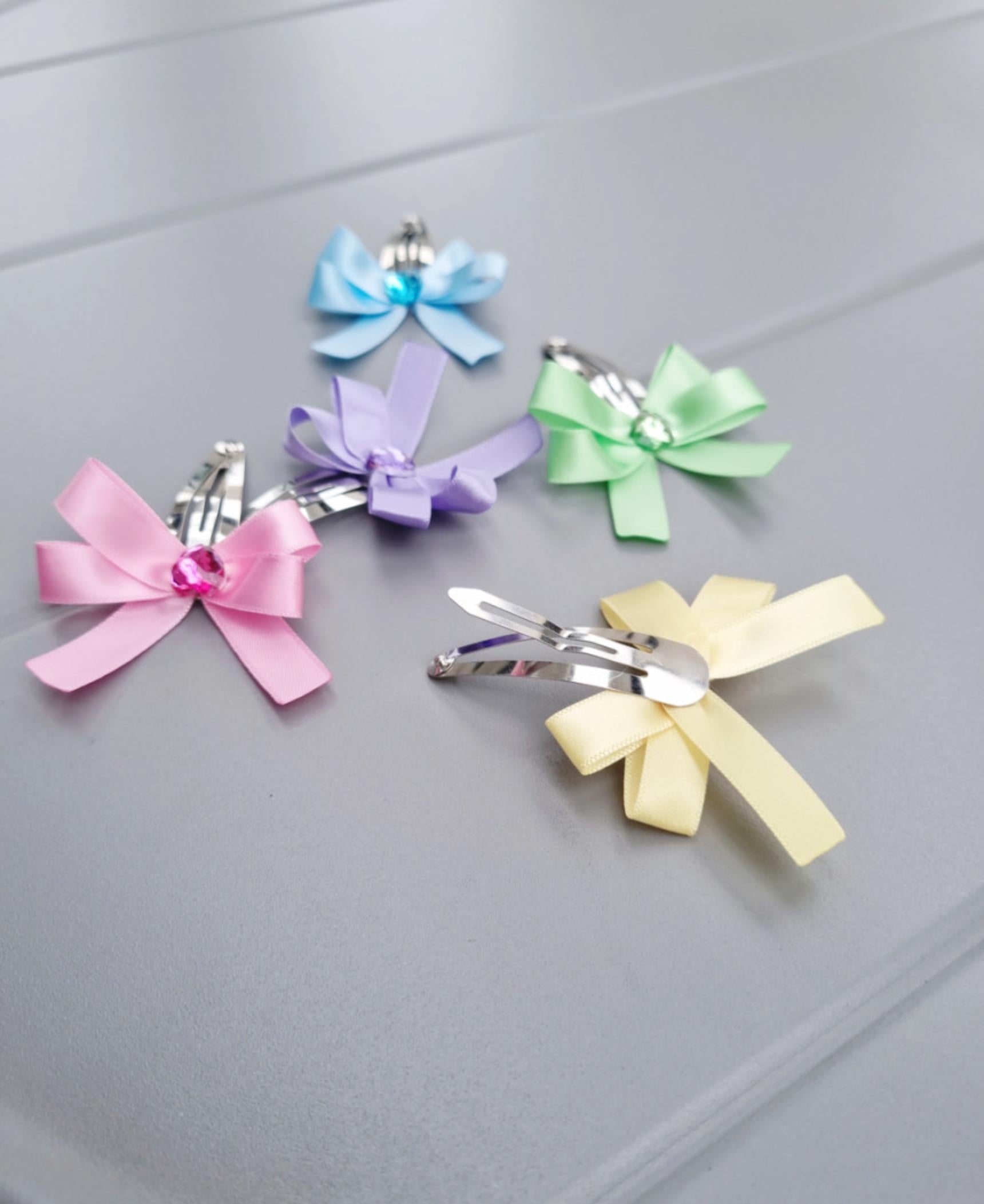 Heart Gem Ribbon Snap Clip – Available in 5 Colors Kpop idol animation fan satin finish elegant handmade double bow [with Pinkluvme]