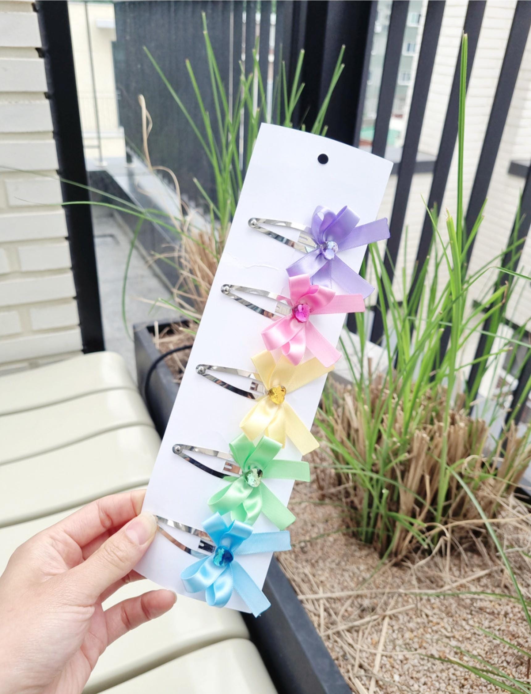 Heart Gem Ribbon Snap Clip – Available in 5 Colors Kpop idol animation fan satin finish elegant handmade double bow [with Pinkluvme]