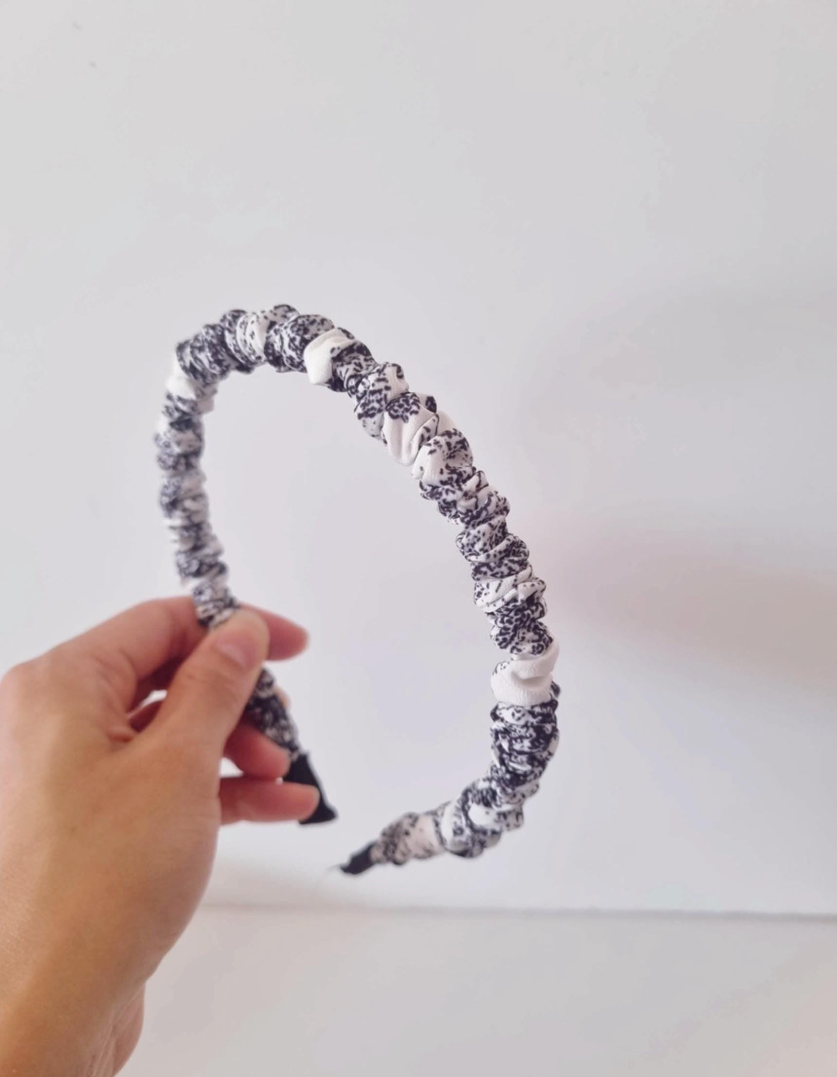 Thin Ruched Fabric Headband Pastel Paisley Pattern daily ootd mother and daughter classy summer spring wrinkled handmade [with Pinkluvme]