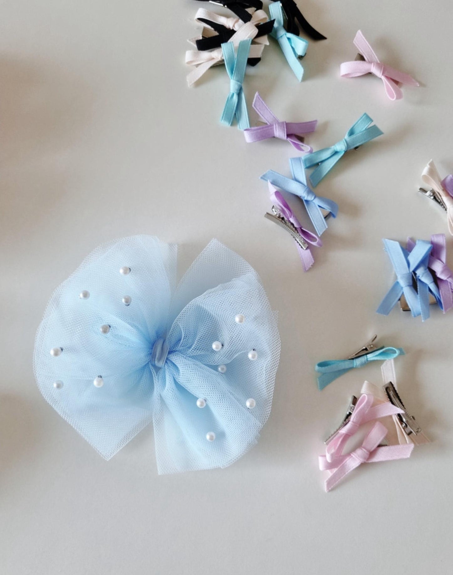 Baby’s Breath Chiffon Pearl Bow Clip hypoallergenic nickel free alligator clip party formal baby shower photoshoot wedding [with Pinkluvme]