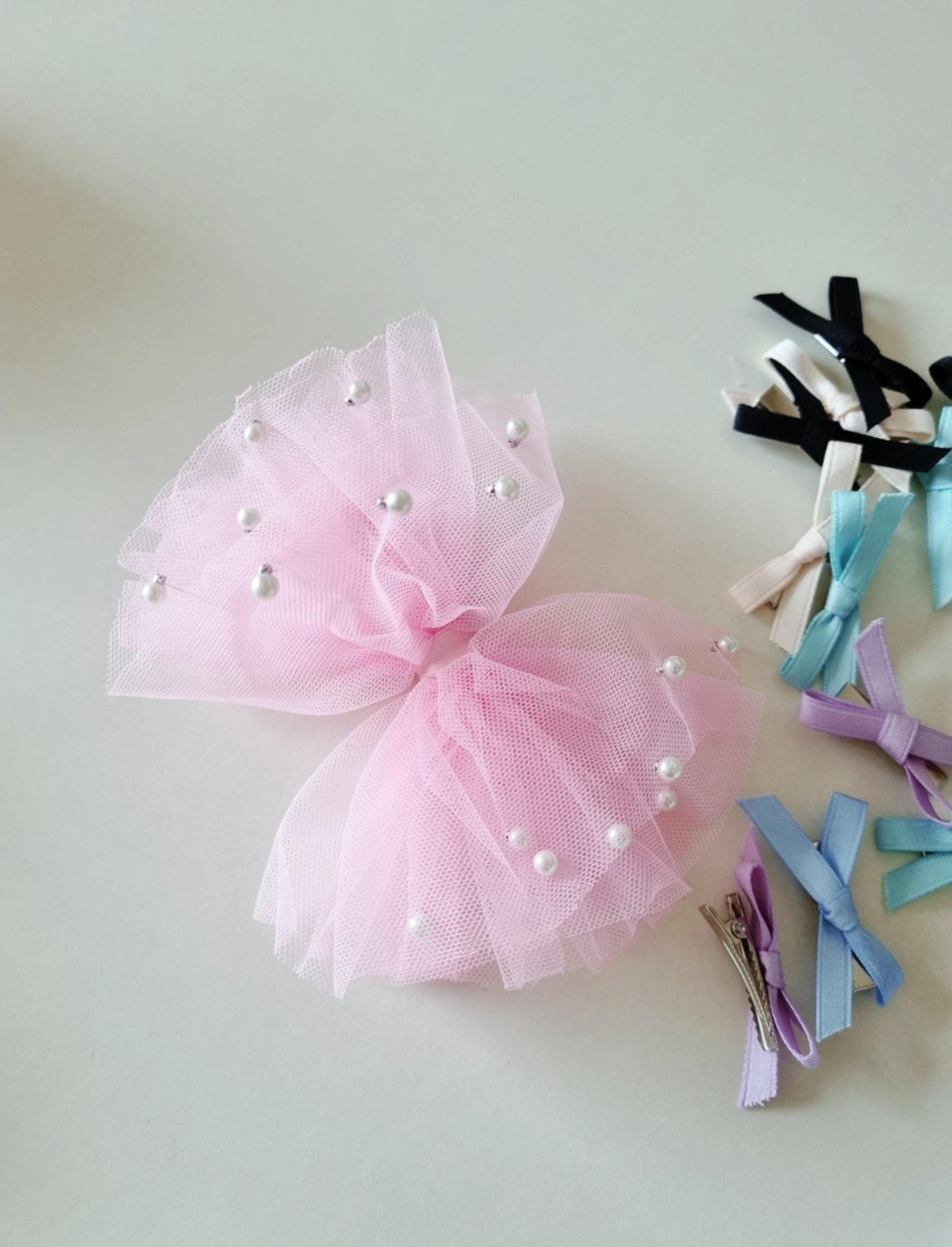 Baby’s Breath Chiffon Pearl Bow Clip hypoallergenic nickel free alligator clip party formal baby shower photoshoot wedding [with Pinkluvme]