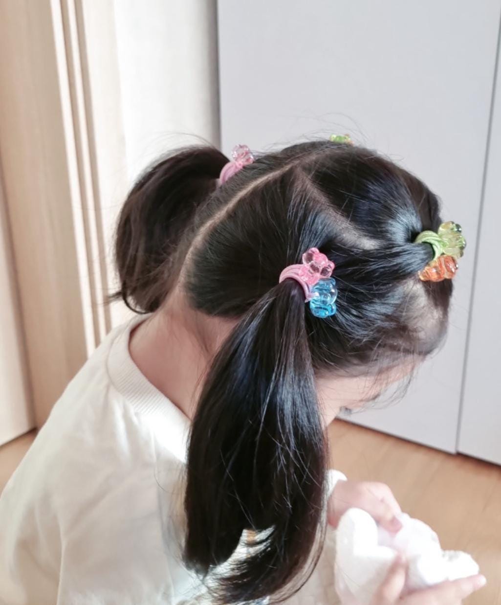 Rainbow Gummy Bear Hair Ties Set (4pcs) children daily ponytail pigtail holders hair elastics pastel bear acrylic charms [with Pinkluvme]