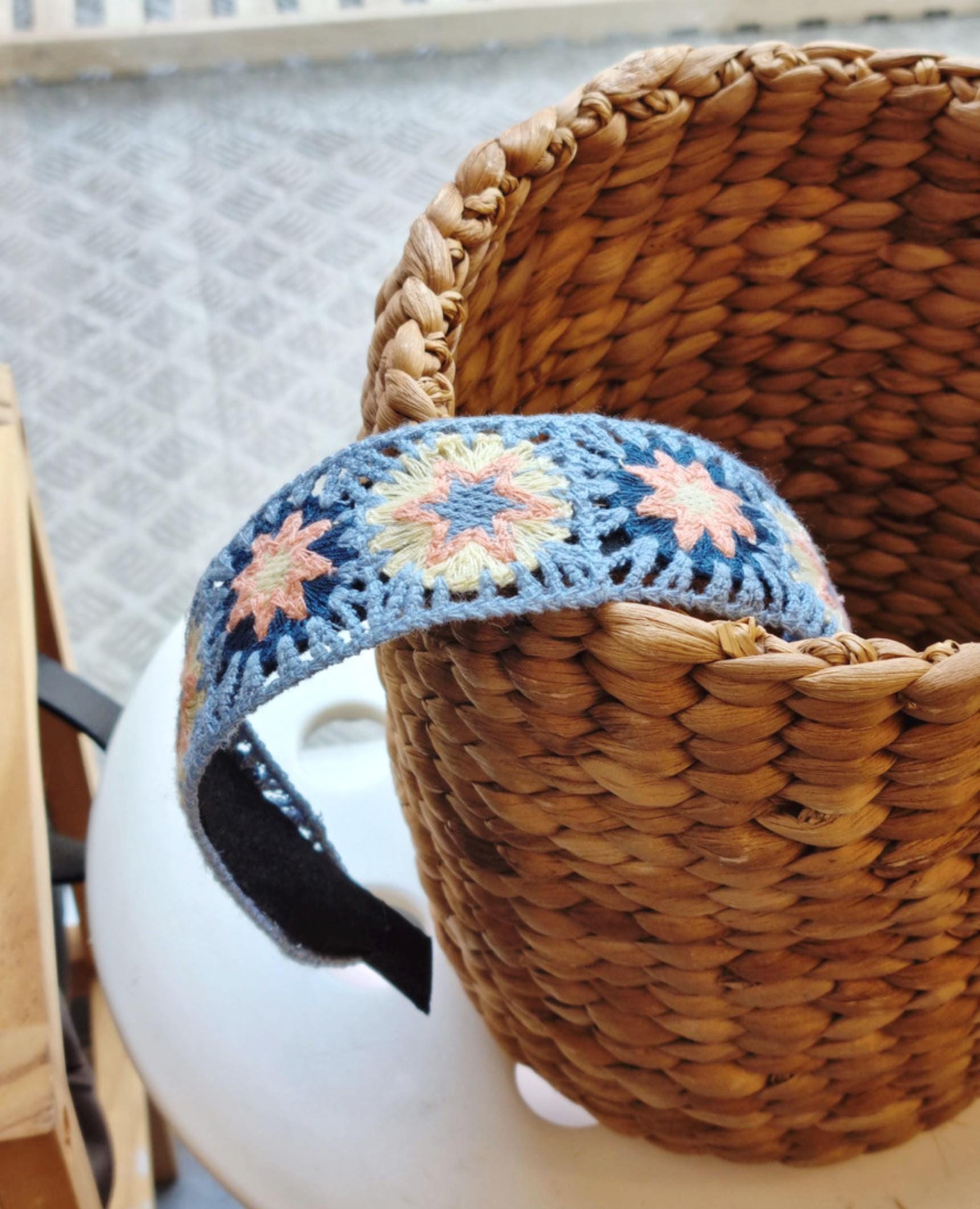 Crochet Style Wide Headband – Handmade Retro Boho Style black white blue charchoal computerized crochet machine made fabric [with Pinkluvme]