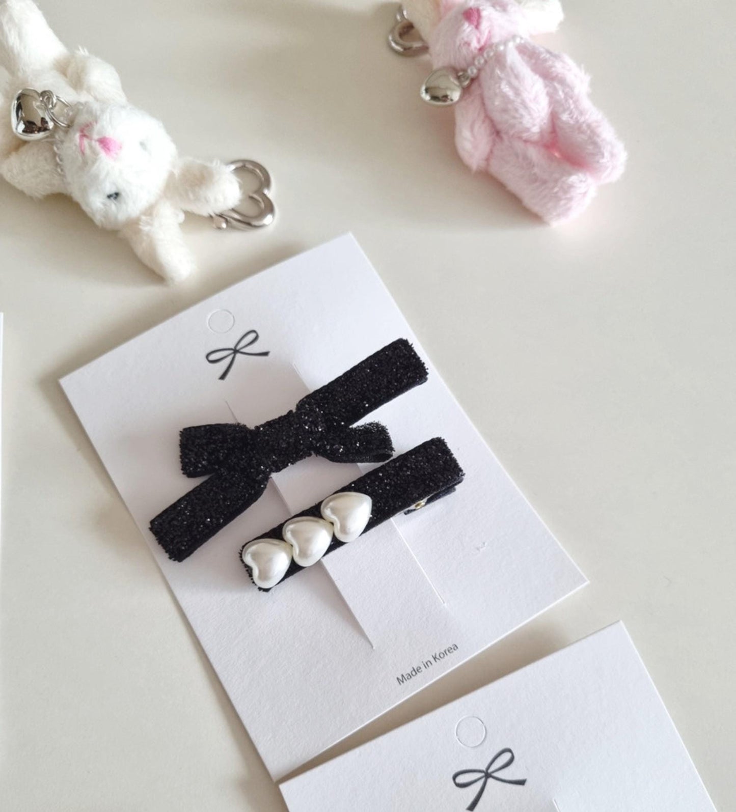 Glitter Bow & Pearl Hair Clip Set – 2 Pieces diagonal asymmetrical pigtail mom and girl [with Pinkluvme]