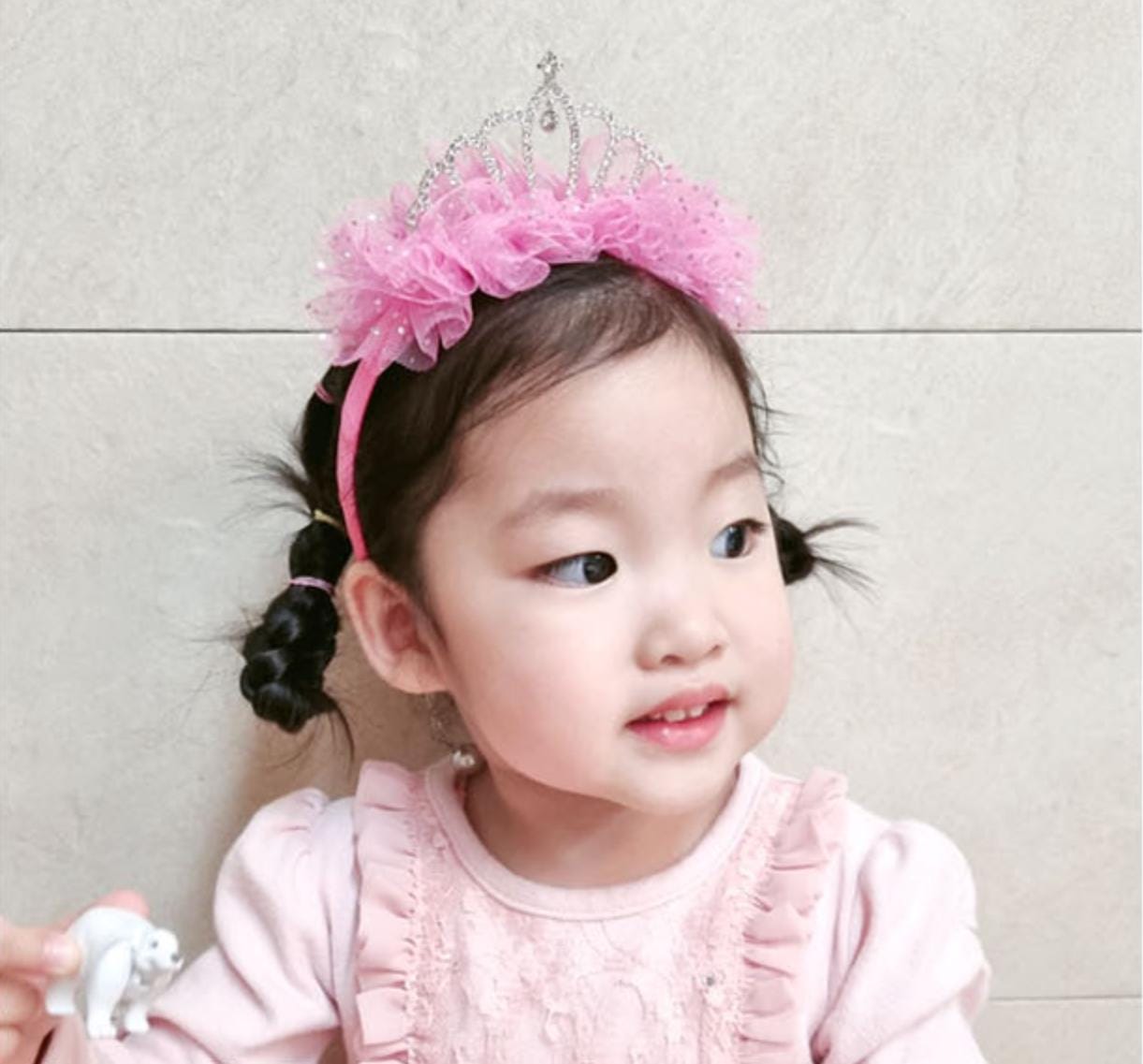 Sparkle Princess Tiara Headband Queen fluffy faux pearl earring handcrafted lightweight pink shades peach white Kpop idol [with Pinkluvme]