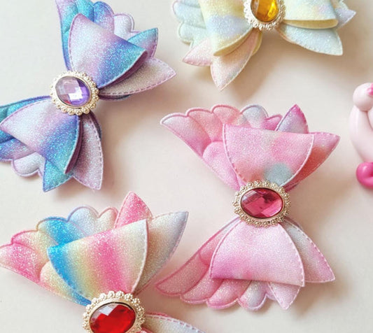 Rainbow Sherbet Angel Wing Gem Hair Clip – Kids pin Korean anime cosplay catchy teenie jewel princess Halloween party favor [with Pinkluvme]