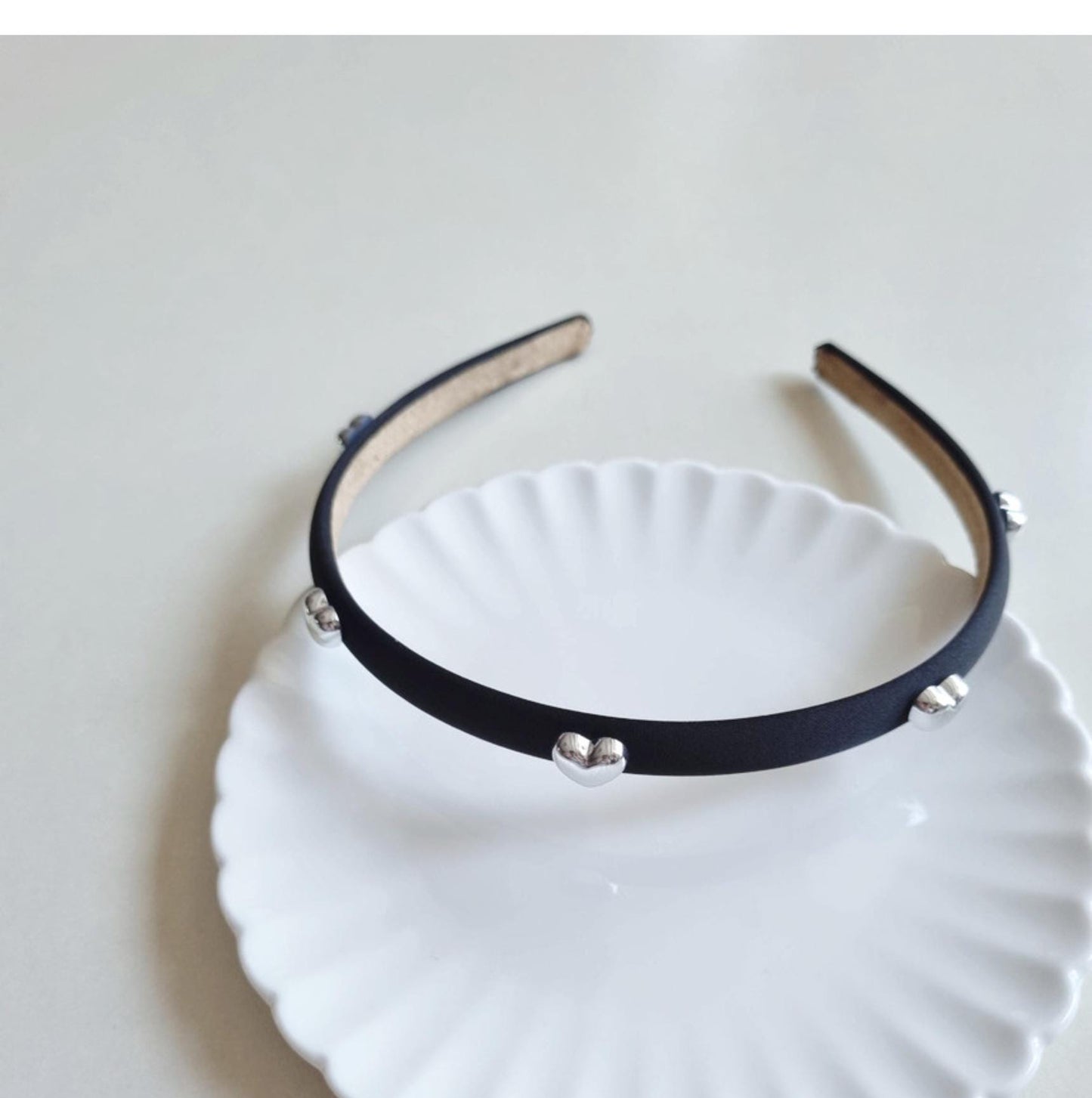 Minimalist Silver Heart Accent Headband Black, Pink, White, Blue | Simple Elegant Hair Accessory Korean handmade Kpop idol [with Pinkluvme]