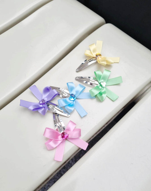 Heart Gem Ribbon Snap Clip – Available in 5 Colors Kpop idol animation fan satin finish elegant handmade double bow [with Pinkluvme]