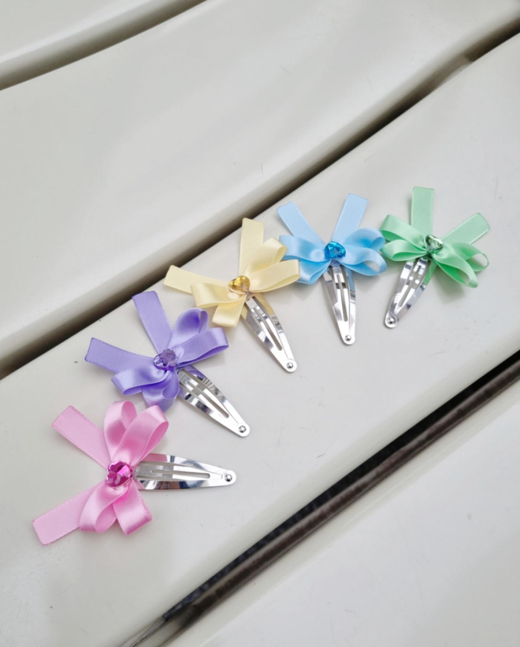 Heart Gem Ribbon Snap Clip – Available in 5 Colors Kpop idol animation fan satin finish elegant handmade double bow [with Pinkluvme]