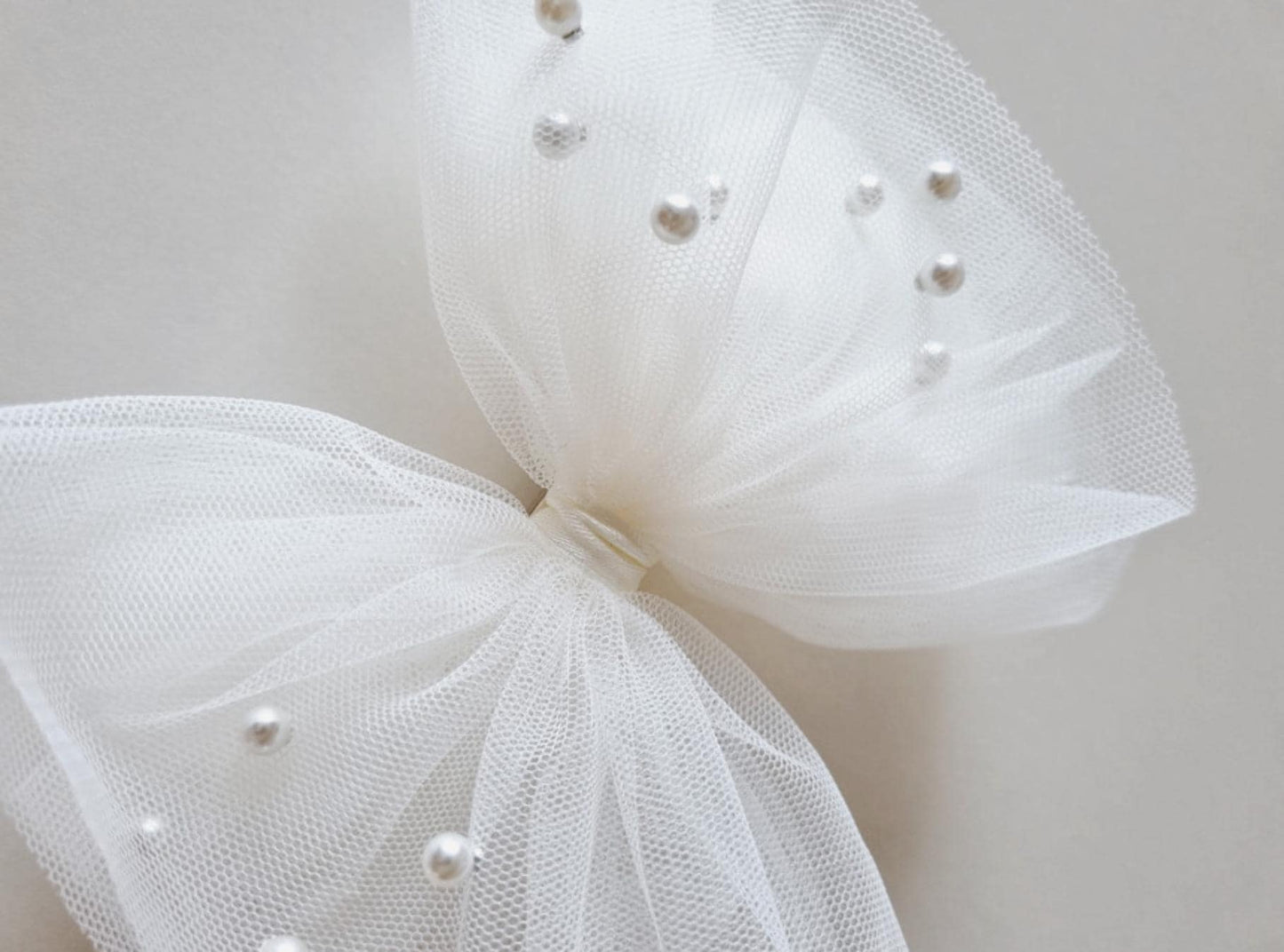 Baby’s Breath Chiffon Pearl Bow Clip hypoallergenic nickel free alligator clip party formal baby shower photoshoot wedding [with Pinkluvme]