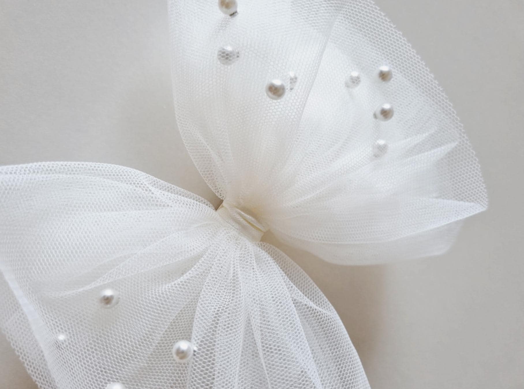 Baby’s Breath Chiffon Pearl Bow Clip hypoallergenic nickel free alligator clip party formal baby shower photoshoot wedding [with Pinkluvme]
