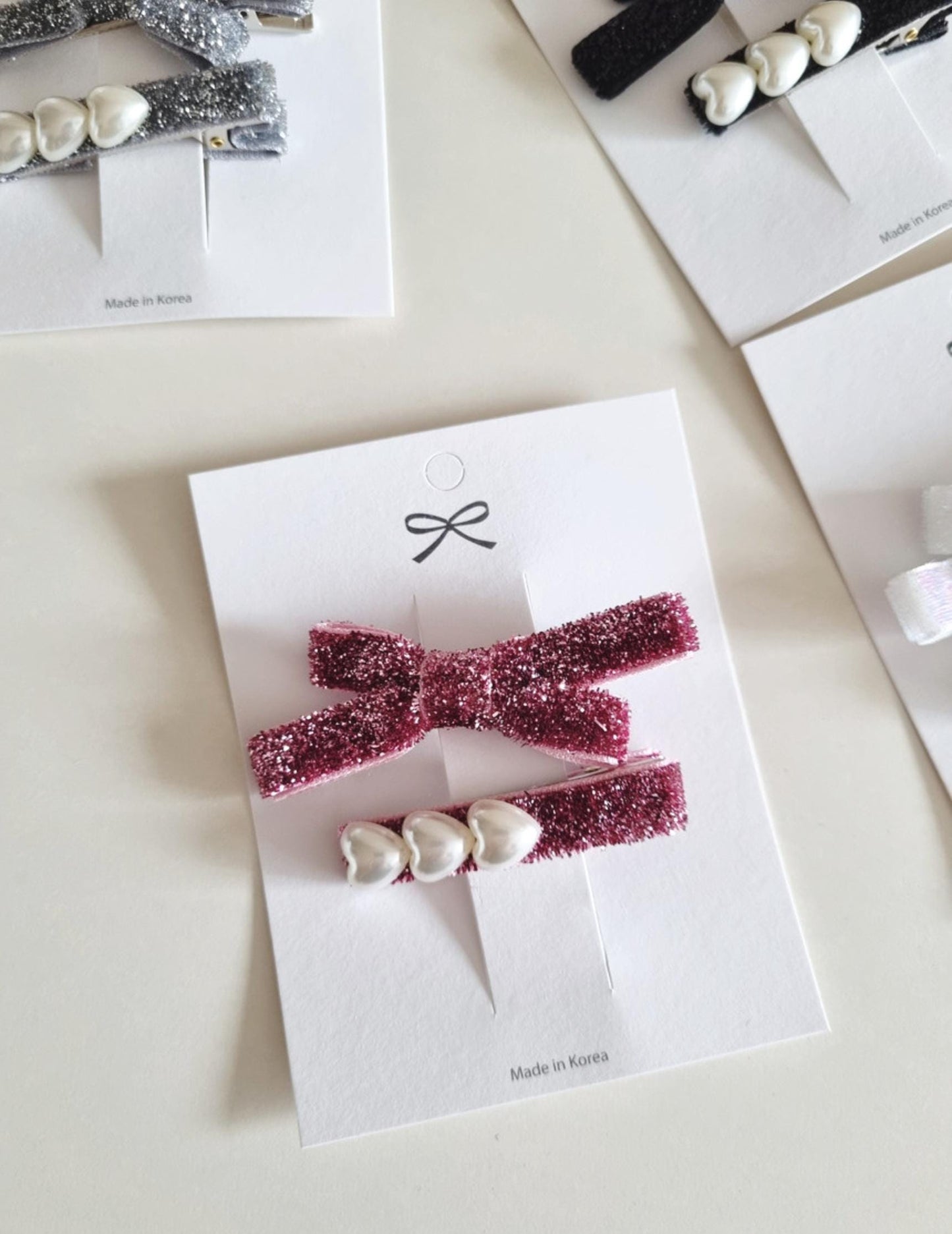 Glitter Bow & Pearl Hair Clip Set – 2 Pieces diagonal asymmetrical pigtail mom and girl [with Pinkluvme]