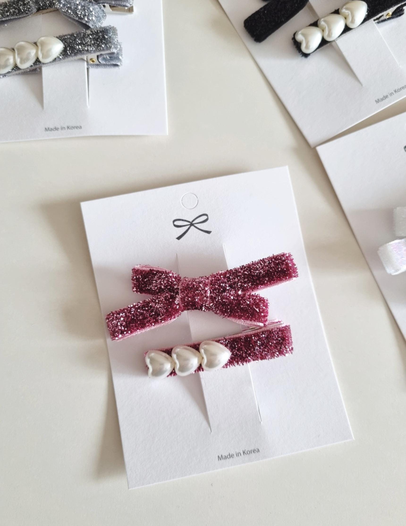 Glitter Bow & Pearl Hair Clip Set – 2 Pieces diagonal asymmetrical pigtail mom and girl [with Pinkluvme]